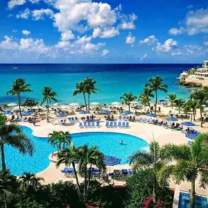 Resort Royal Islander Club La, Lowlands