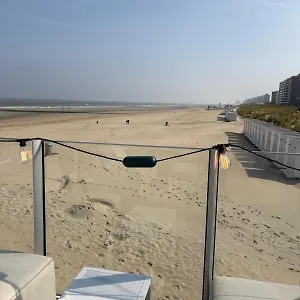 Seagull, Ruim En Volledig Vernieuwd Met Zeezicht In Westende Appartement Middelkerke
