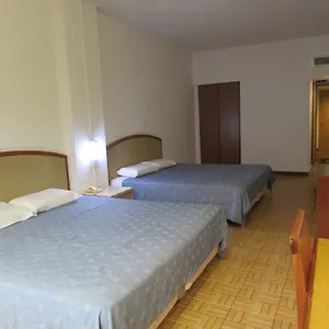 Supreme Hotel Singapore